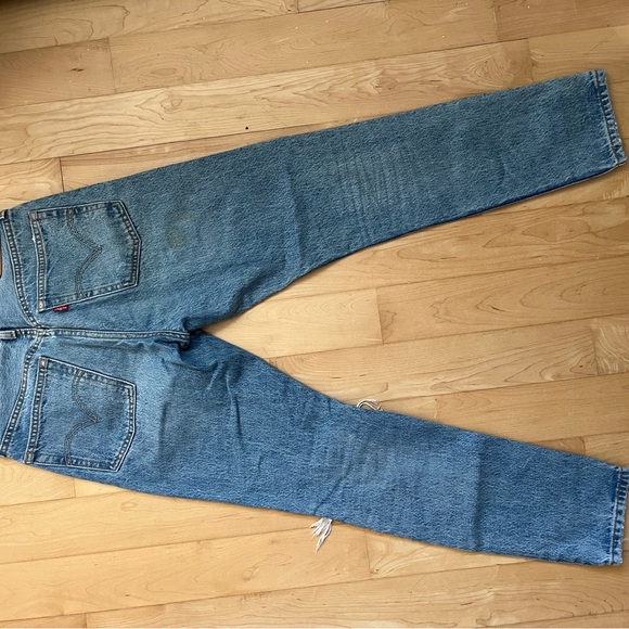 Levi’s Ribcage - Picture 2 of 3